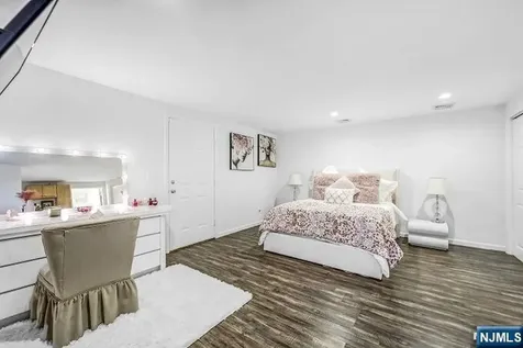 386A Park Avenue Fairview NJ 07022