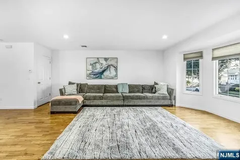 386A Park Avenue Fairview NJ 07022