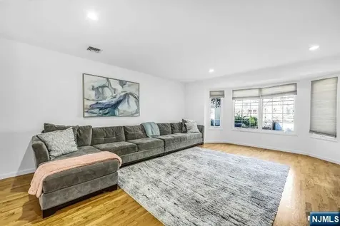 386A Park Avenue Fairview NJ 07022