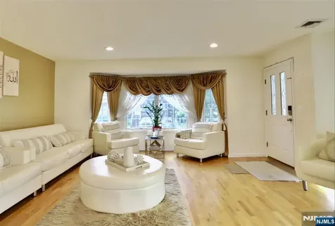 386A Park Avenue Fairview NJ 07022