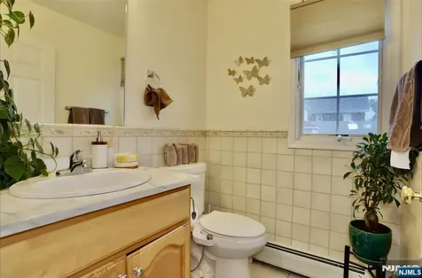 386A Park Avenue Fairview NJ 07022
