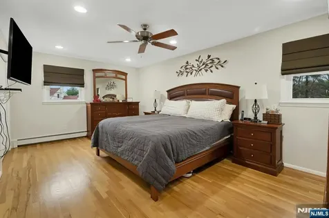 27 Howland Circle Caldwell NJ 07006