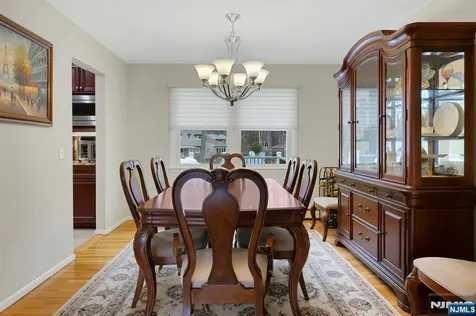 27 Howland Circle Caldwell NJ 07006
