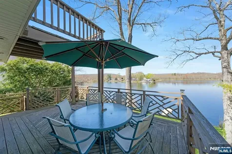 95 Wildwood Road Jefferson Township NJ 07438