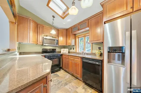 95 Wildwood Road Jefferson Township NJ 07438