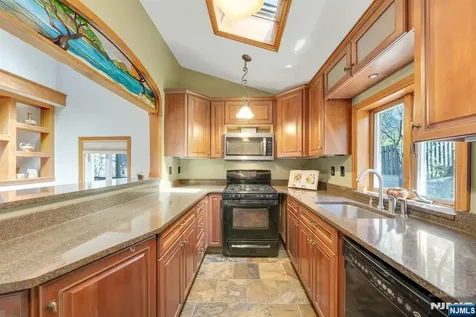 95 Wildwood Road Jefferson Township NJ 07438