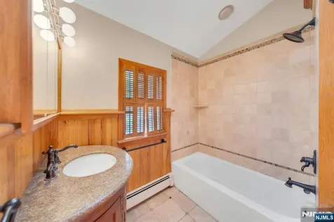 95 Wildwood Road Jefferson Township NJ 07438