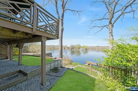 95 Wildwood Road Jefferson Township NJ 07438