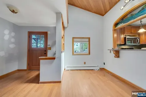 95 Wildwood Road Jefferson Township NJ 07438