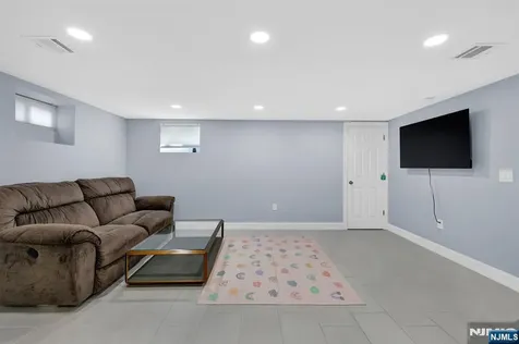 426 Union Avenue Rutherford NJ 07070