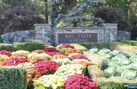 1201 Rio Vista Drive Mahwah NJ 07430