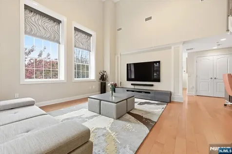 1201 Rio Vista Drive Mahwah NJ 07430