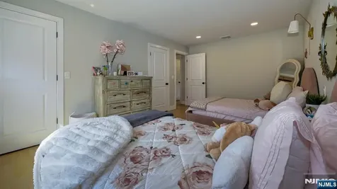 112 Urban Club Road Wayne NJ 07470