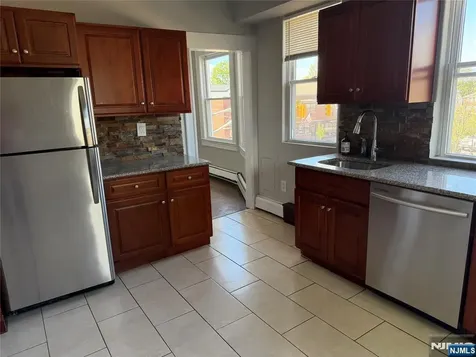 252 Boulevard Hasbrouck Heights NJ 07604