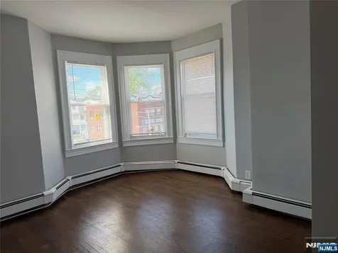 252 Boulevard Hasbrouck Heights NJ 07604