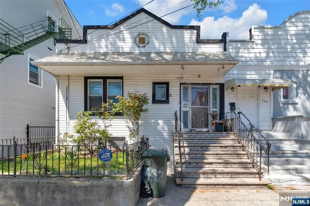 452 11th Street Newark NJ 07107