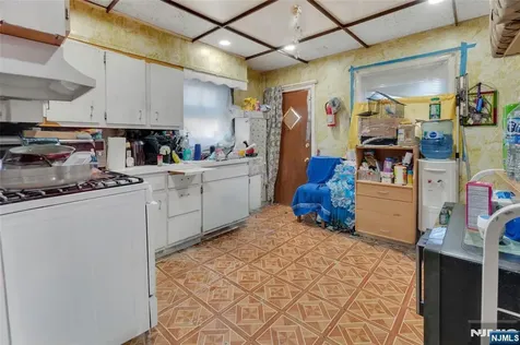 452 11th Street Newark NJ 07107