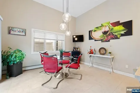 88B Myrtle Avenue Edgewater NJ 07020