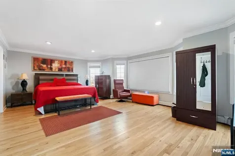 88B Myrtle Avenue Edgewater NJ 07020
