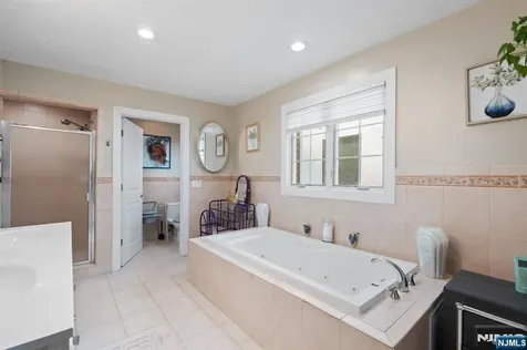 88B Myrtle Avenue Edgewater NJ 07020