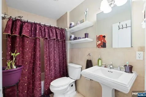 88B Myrtle Avenue Edgewater NJ 07020