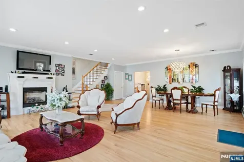 88B Myrtle Avenue Edgewater NJ 07020