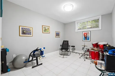 88B Myrtle Avenue Edgewater NJ 07020