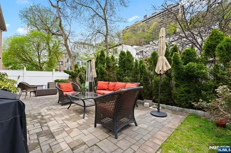 88B Myrtle Avenue Edgewater NJ 07020