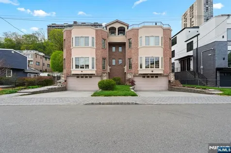 88B Myrtle Avenue Edgewater NJ 07020
