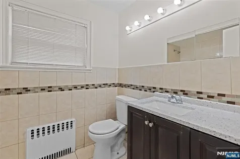 154 Ames Street Hackensack NJ 07601