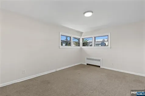 154 Ames Street Hackensack NJ 07601