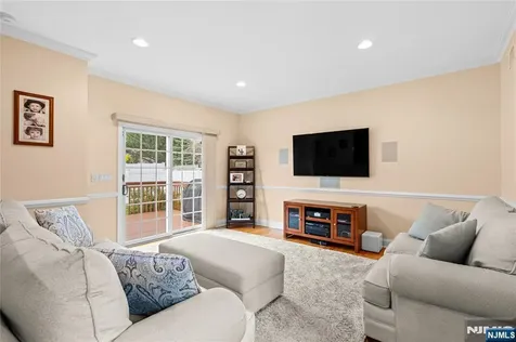 160 Lozier Terrace River Edge NJ 07661