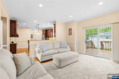 160 Lozier Terrace River Edge NJ 07661