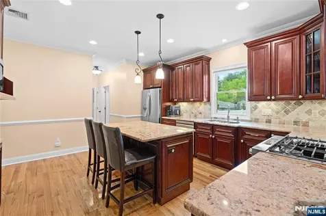 160 Lozier Terrace River Edge NJ 07661