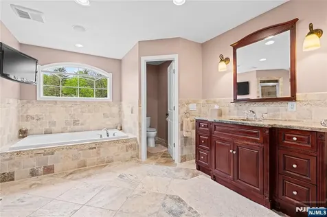 160 Lozier Terrace River Edge NJ 07661