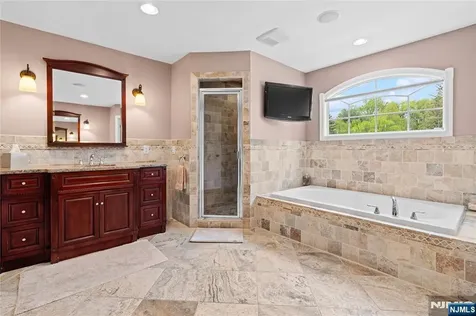 160 Lozier Terrace River Edge NJ 07661
