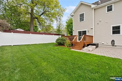160 Lozier Terrace River Edge NJ 07661