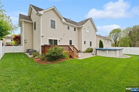 160 Lozier Terrace River Edge NJ 07661