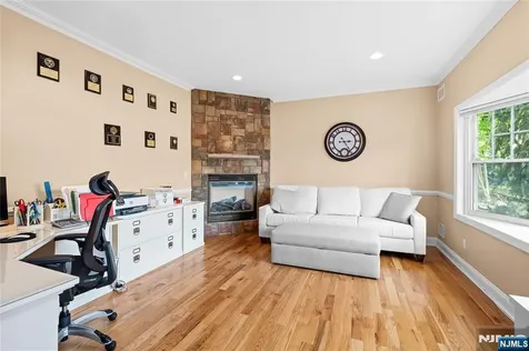 160 Lozier Terrace River Edge NJ 07661