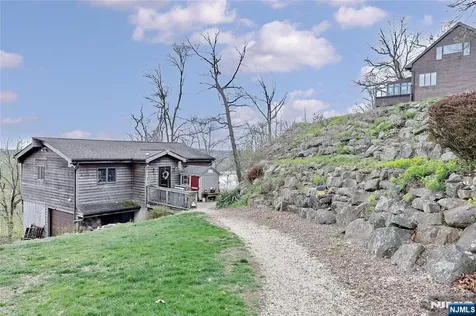 6 Copperas Ridge Road Rockaway Township NJ 07435