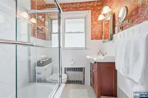 18 Irving Place Nutley NJ 07110