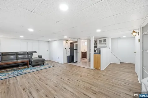 18 Irving Place Nutley NJ 07110