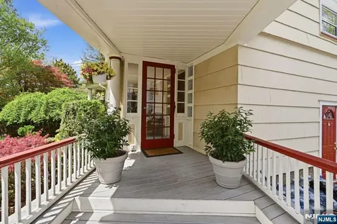 18 Irving Place Nutley NJ 07110