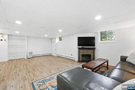 18 Irving Place Nutley NJ 07110