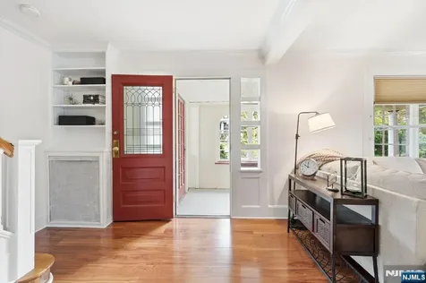 18 Irving Place Nutley NJ 07110