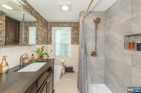 119 Sherwood Avenue Mahwah NJ 07430