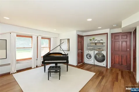 728 Prospect Street Glen Rock NJ 07452