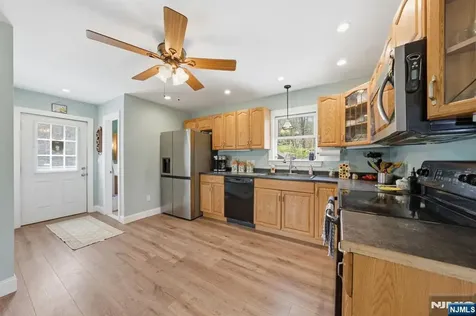 32 Pine Hill Road Mahwah NJ 07430