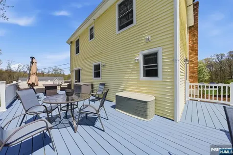 32 Pine Hill Road Mahwah NJ 07430
