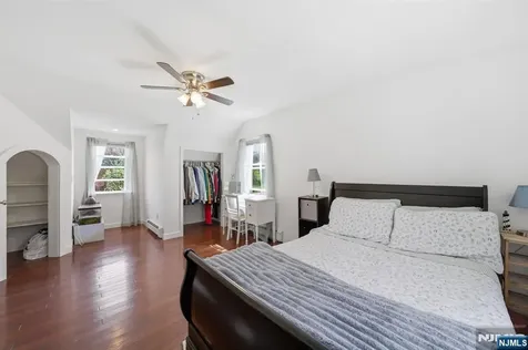 32 Pine Hill Road Mahwah NJ 07430